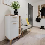 Prague Days - Attic 1Bdr Apt - Workspace - Garage - Smichov